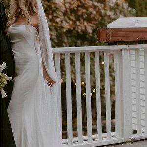 Anthropologie Long Lace Veil with Gold Hair Pin